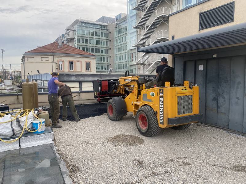 Location de chargeuse Knikmops avec chauffeur à Lyon et en Rhône Alpes
