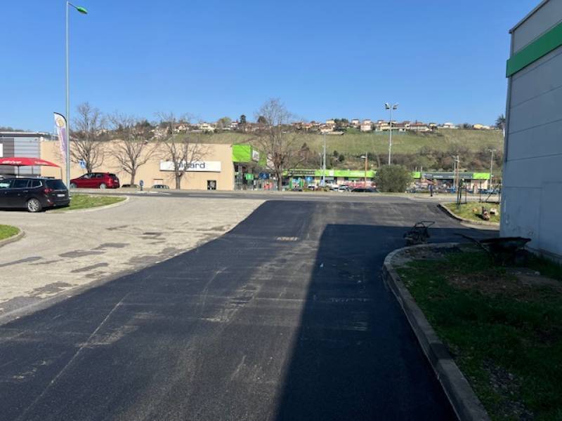 Réfection d’un parking d’une enseigne commerciale à Chasse-Sur-Rhône (69)