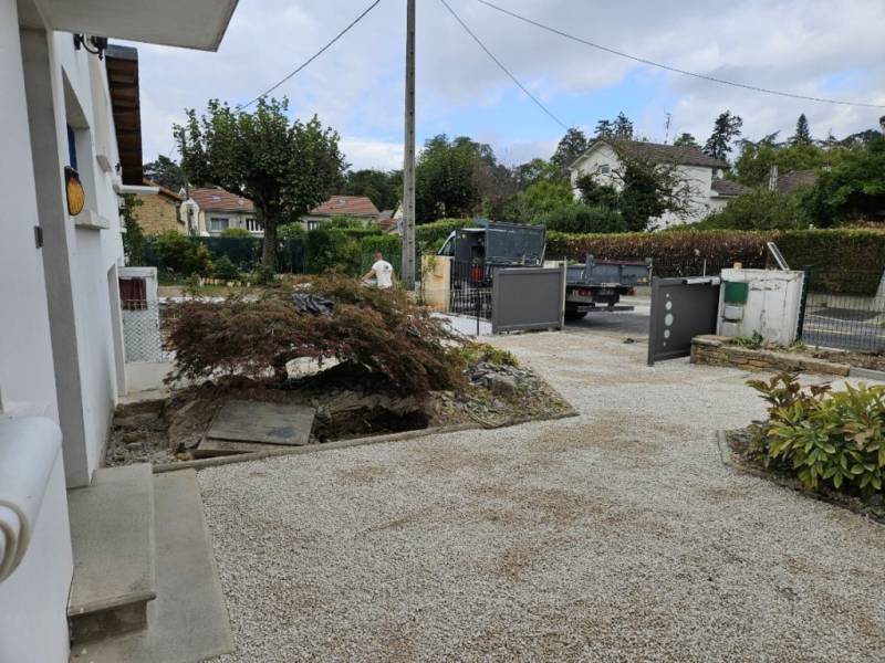 Mise en œuvre de Nidagravel et gravier blanc / jaune chez des particuliers en Isère